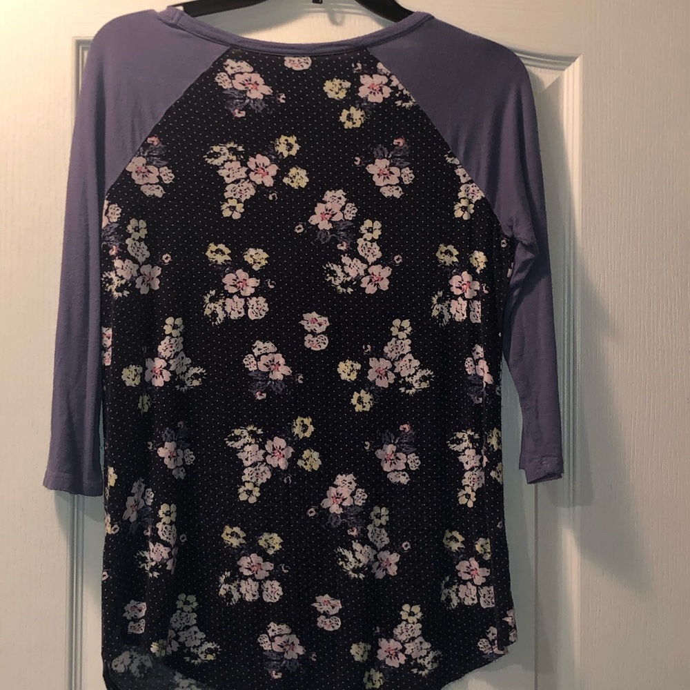 blouses - Picture 4 of 6